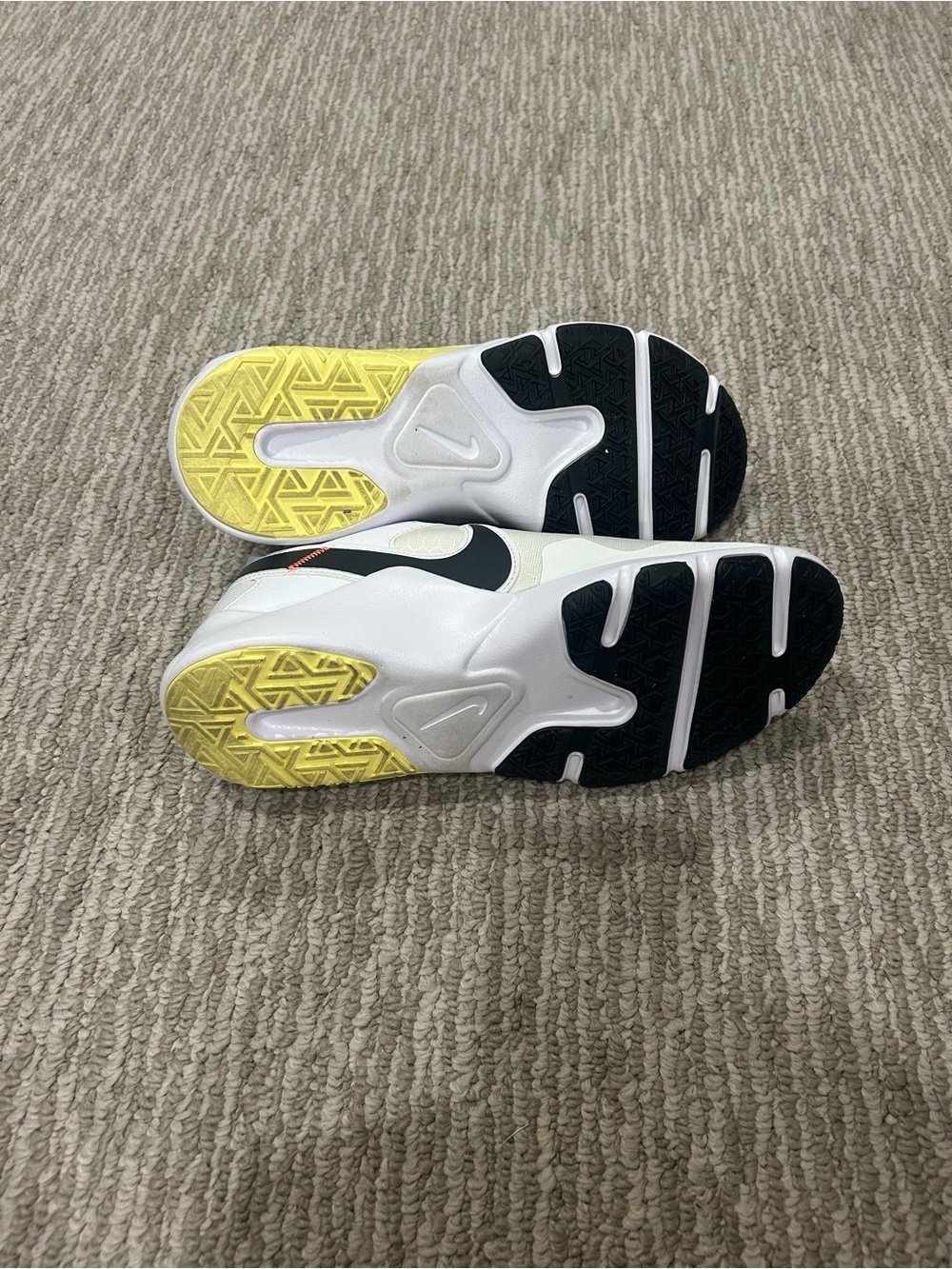 Nike Women’s Multicolor Athletic Sneakers - Picture 6 of 8